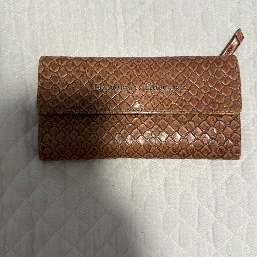EUC DOONEY BOURKE WALLET BROWN